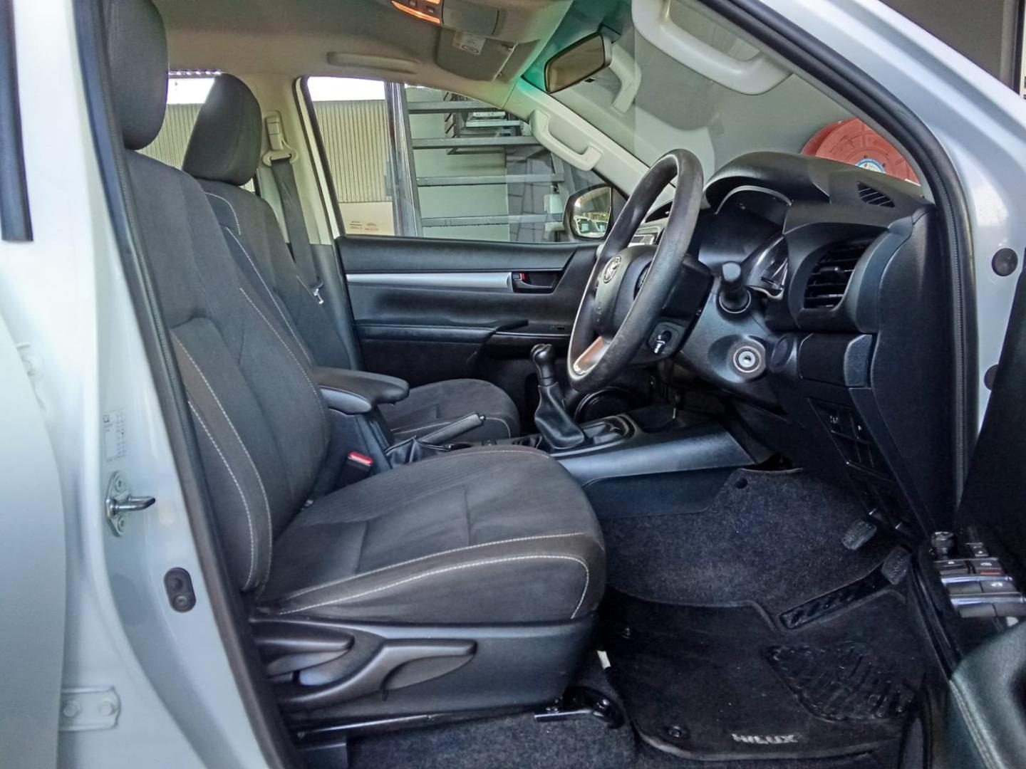 2024 Toyota Hilux 2.4GD-6 Double Cab Raider Manual — photo 18