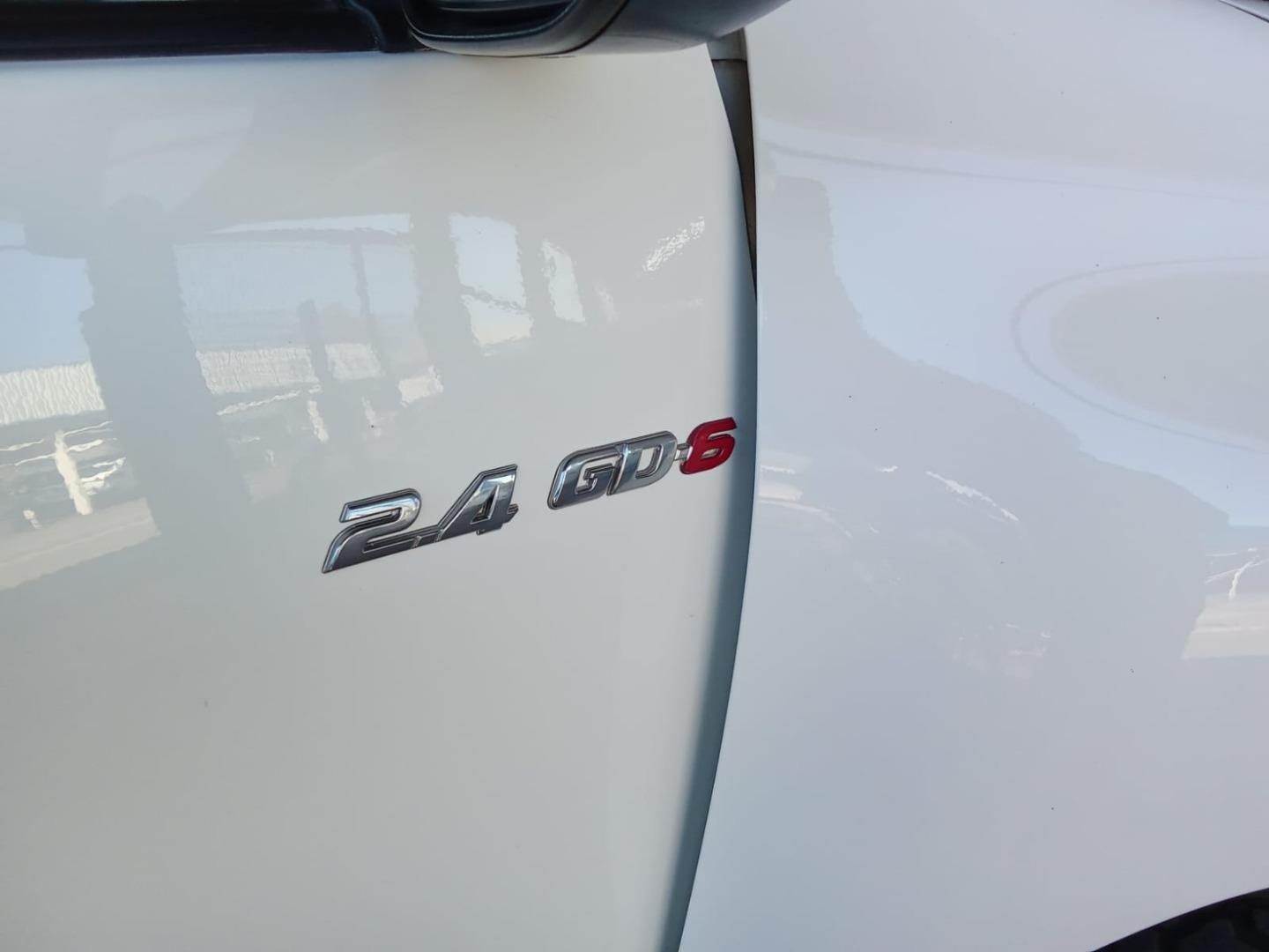 2024 Toyota Hilux 2.4GD-6 Double Cab Raider Manual — photo 9