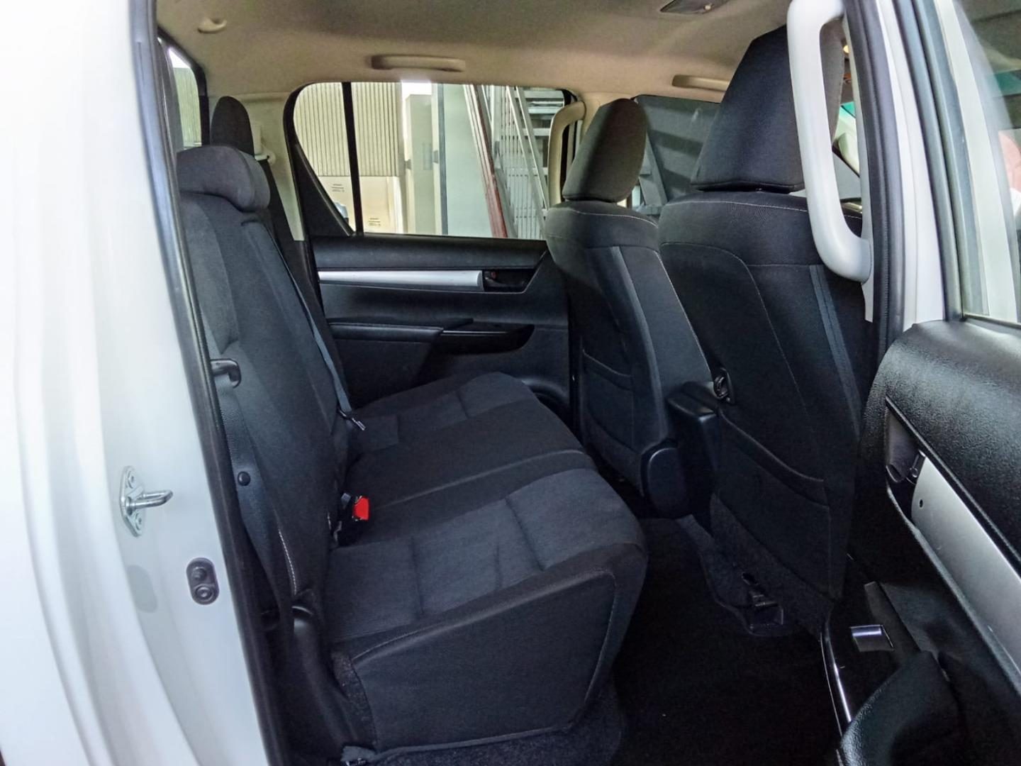2024 Toyota Hilux 2.4GD-6 Double Cab Raider Manual — photo 29