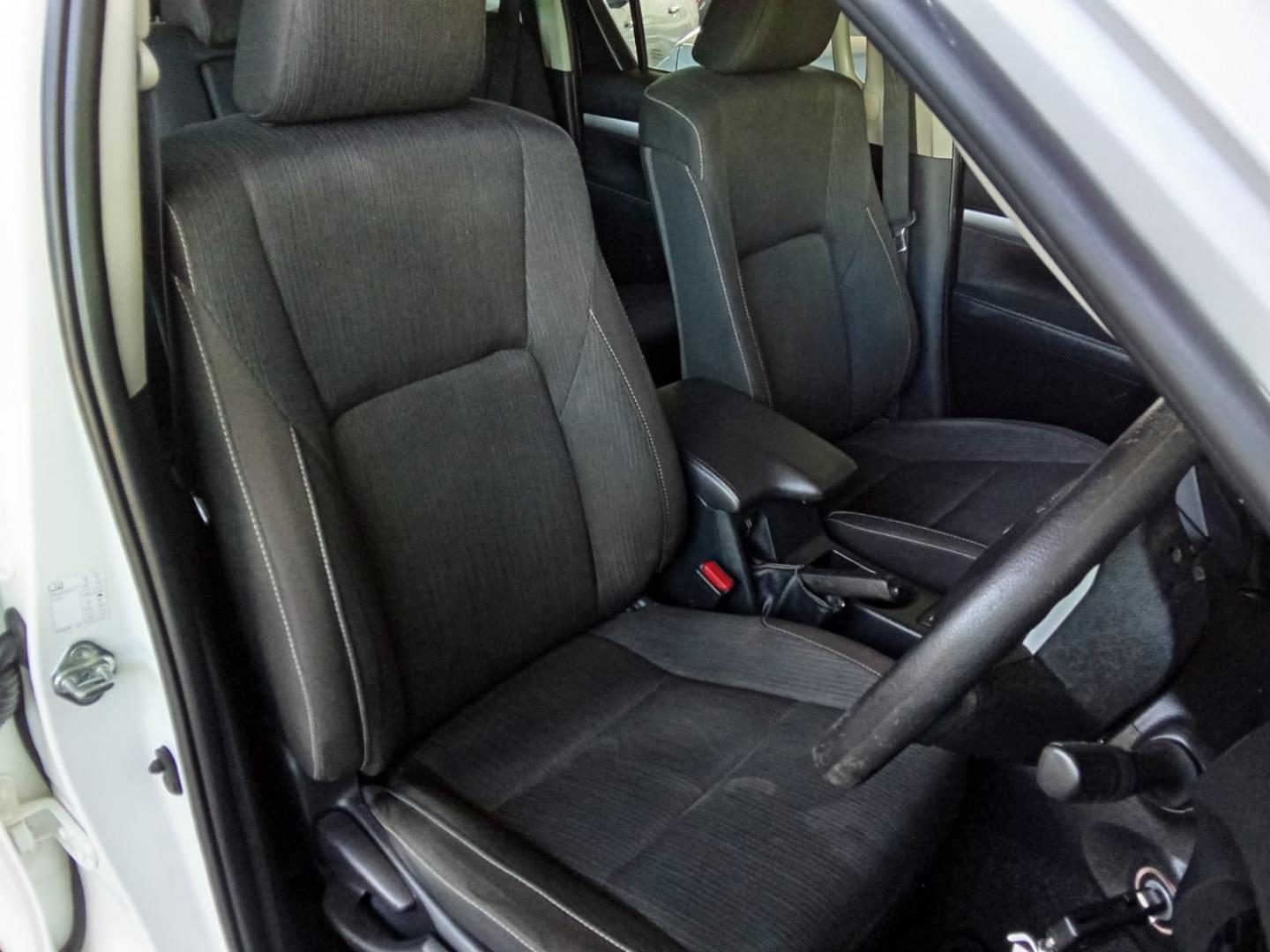 2024 Toyota Hilux 2.4GD-6 Double Cab Raider Manual — photo 21