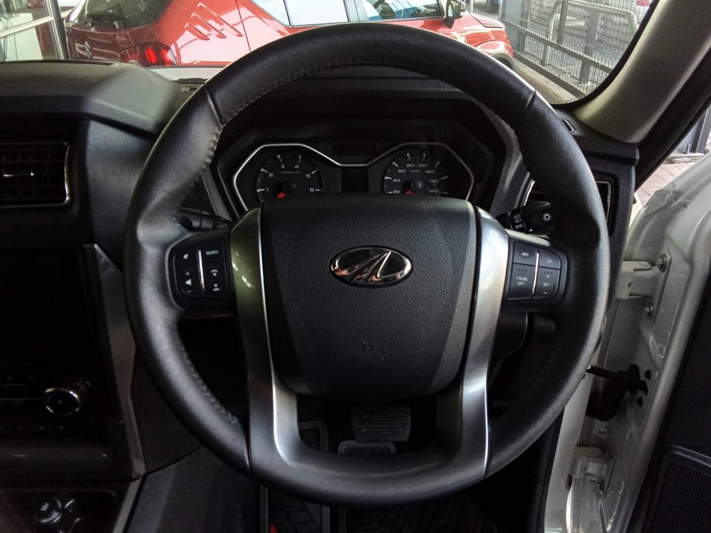 2025 Mahindra Pik Up 2.2 S11 Mhawk Dew 4X4 D Cab At – photo 15 of 16
