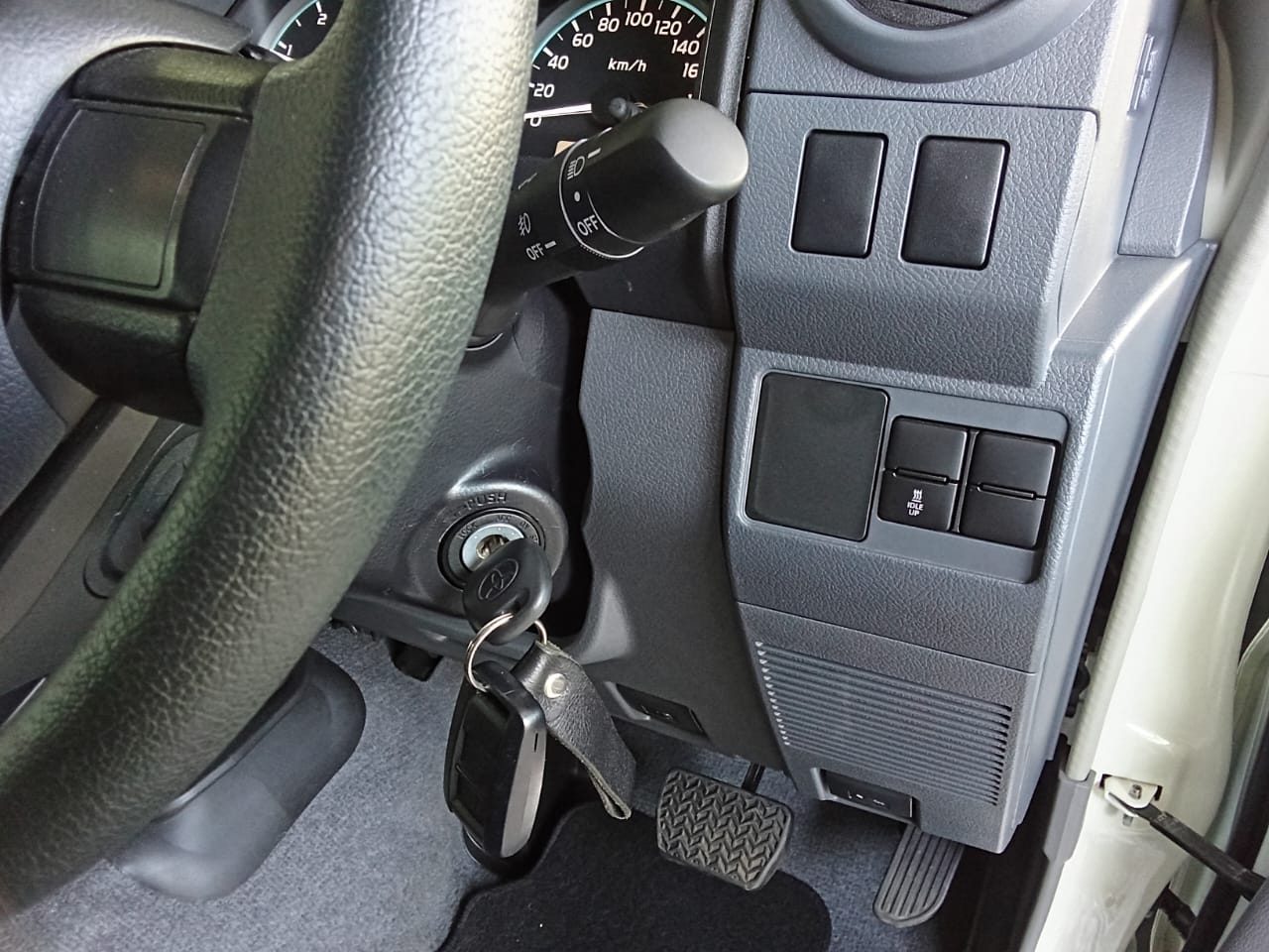 2025 Toyota Land Cruiser 76 2.8 Gd-6 Diesel Wagon – photo 15 of 16