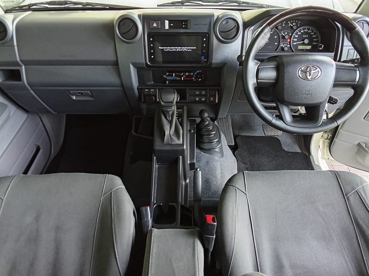 2025 Toyota Land Cruiser 76 2.8 Gd-6 Diesel Wagon – photo 12 of 16