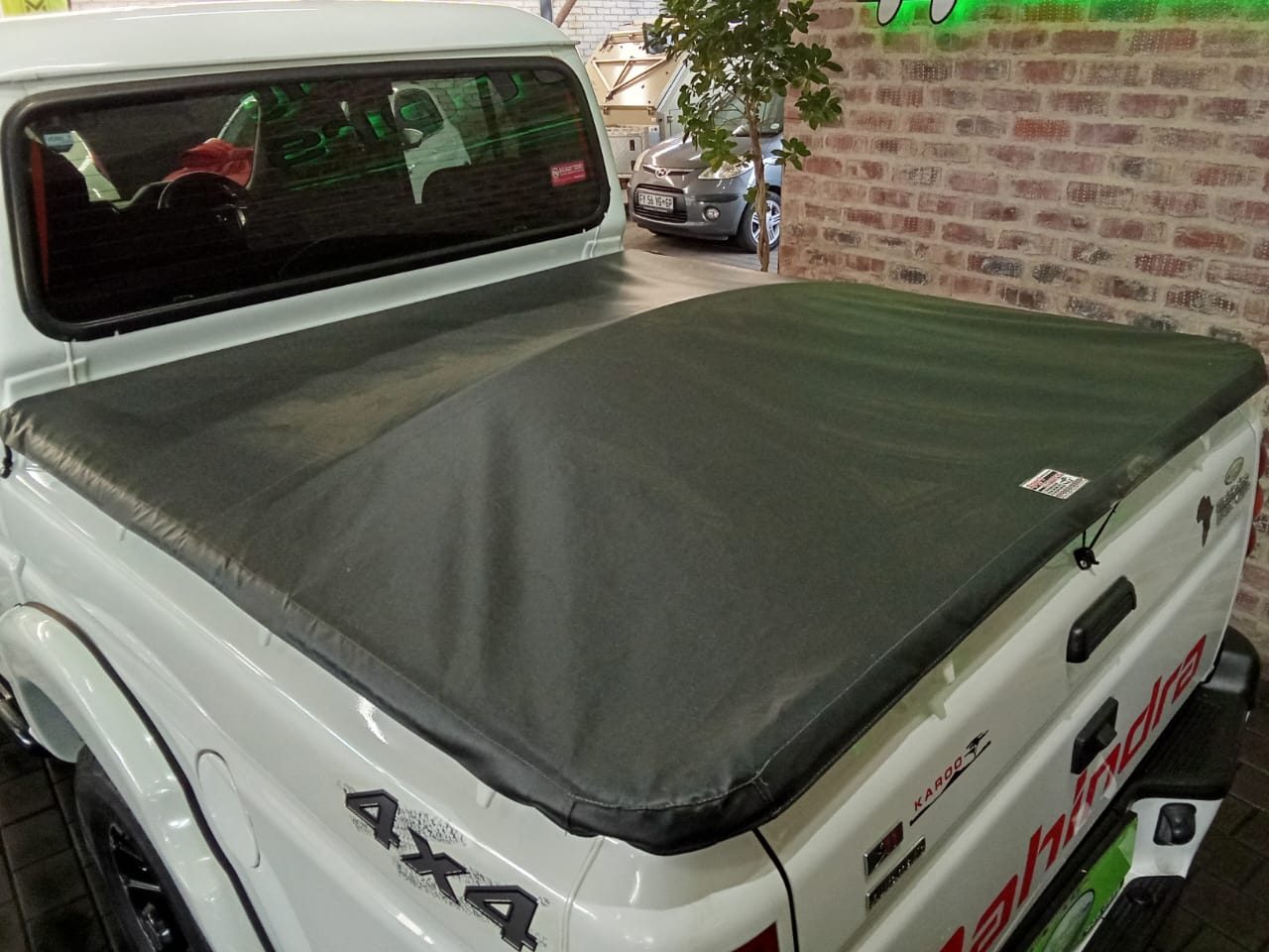2023 Mahindra Pik Up 2.2 Mhawk S11 Karoo D Cab 4X4 At – photo 12 of 16