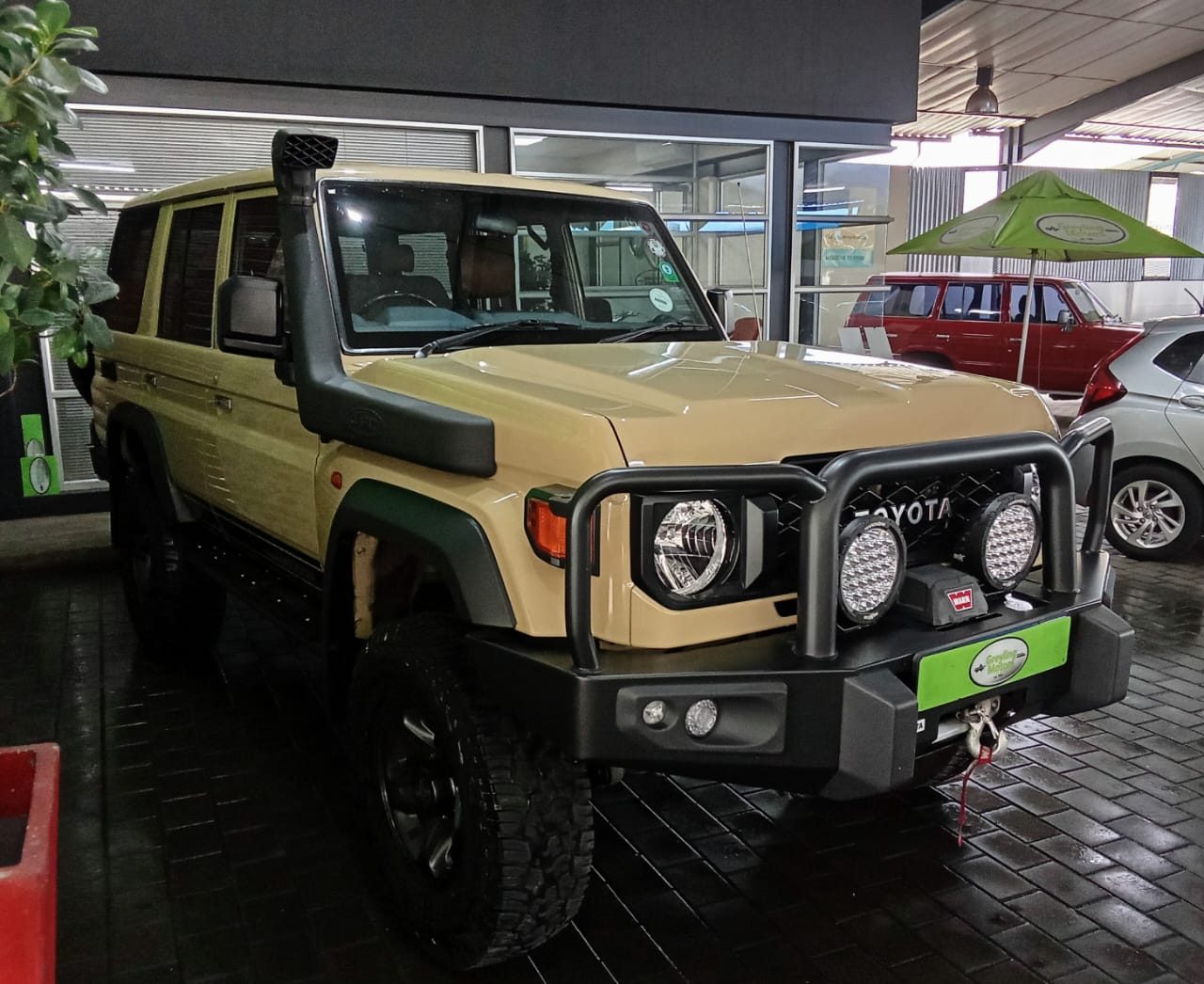 2024 Toyota Land Cruiser 76 2.8 Gd-6 Vx Diesel Wagon – photo 2 of 16