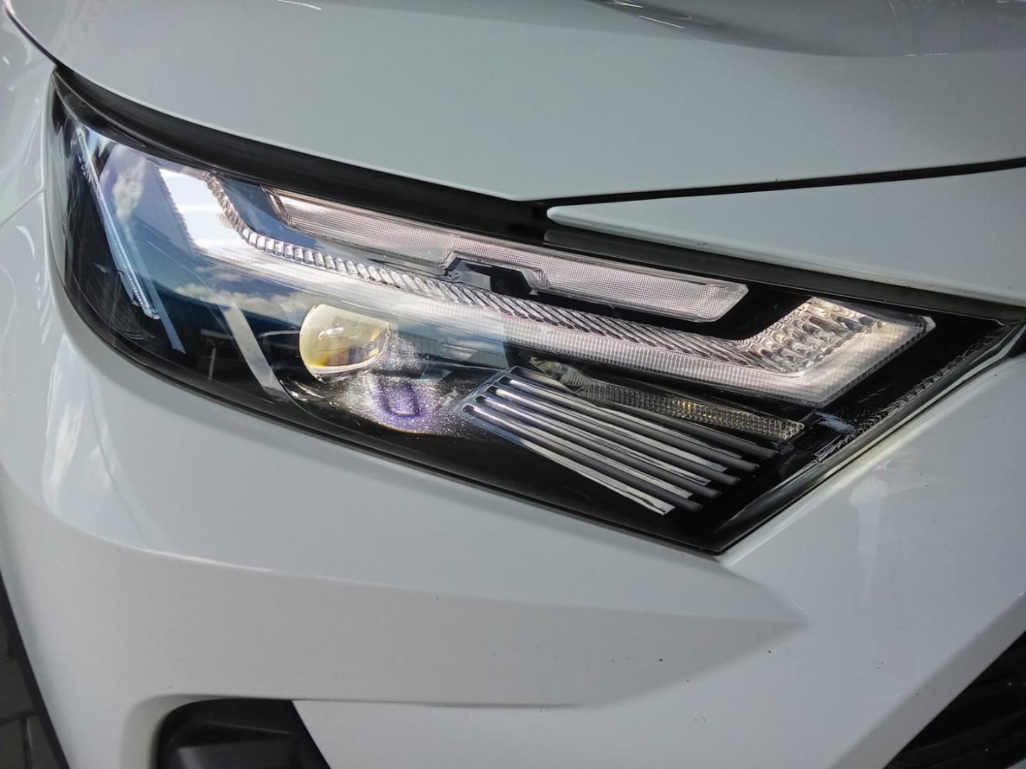 2022 Toyota Rav4 2.5 Vx Hv E-Four Cvt – photo 5 of 16