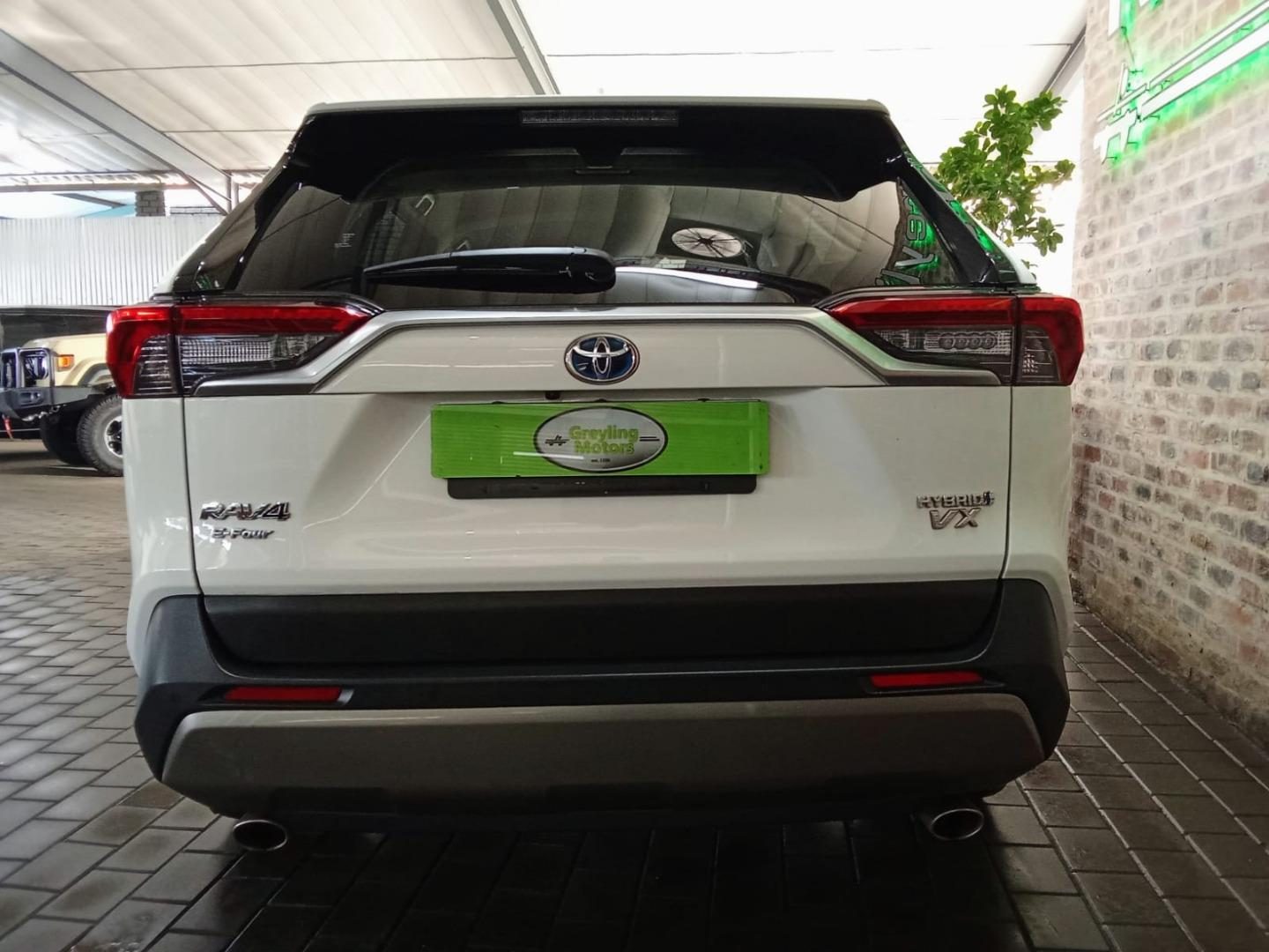 2022 Toyota Rav4 2.5 Vx Hv E-Four Cvt – photo 12 of 16