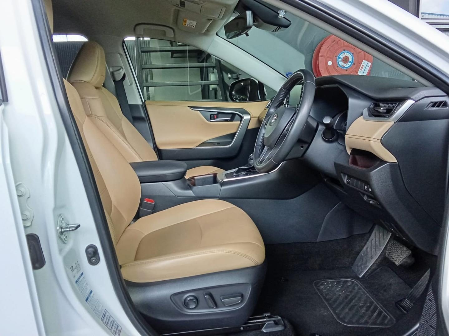 2022 Toyota Rav4 2.5 Vx Hv E-Four Cvt – photo 15 of 16