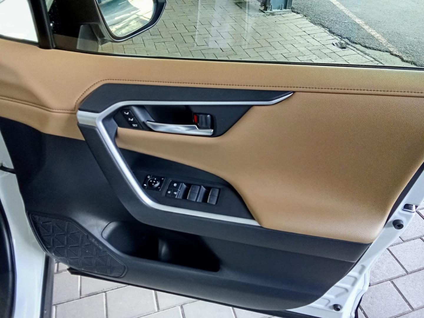 2022 Toyota Rav4 2.5 Vx Hv E-Four Cvt – photo 14 of 16