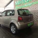 Volkswagen-Polo-Vivo-Hatch-1.6-Comfortline-9808-3